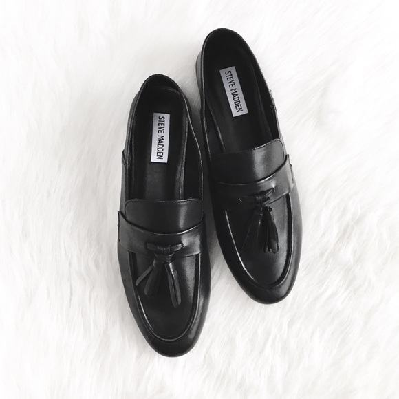 Steve Madden Shoes - Steve Madden | black leather tassel slip-on loafer